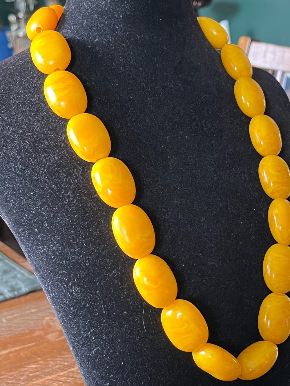 Vintage Butterscotch Marbled Resin Bead Necklace Statement Retro Faux Amber
